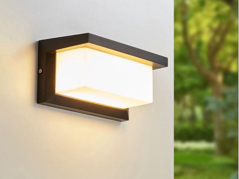 Đèn trang trí ngoài trời