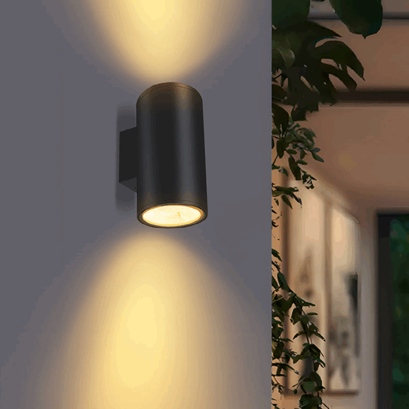 Đèn LED chiếu rọi ban công