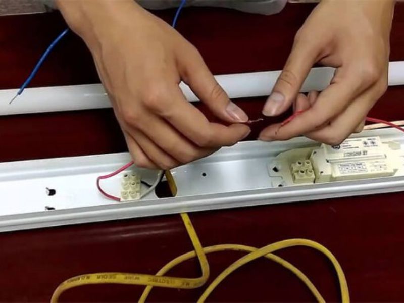 Cần đấu nối đúng kỹ thuật khi chuyển từ huỳnh quang sang LED