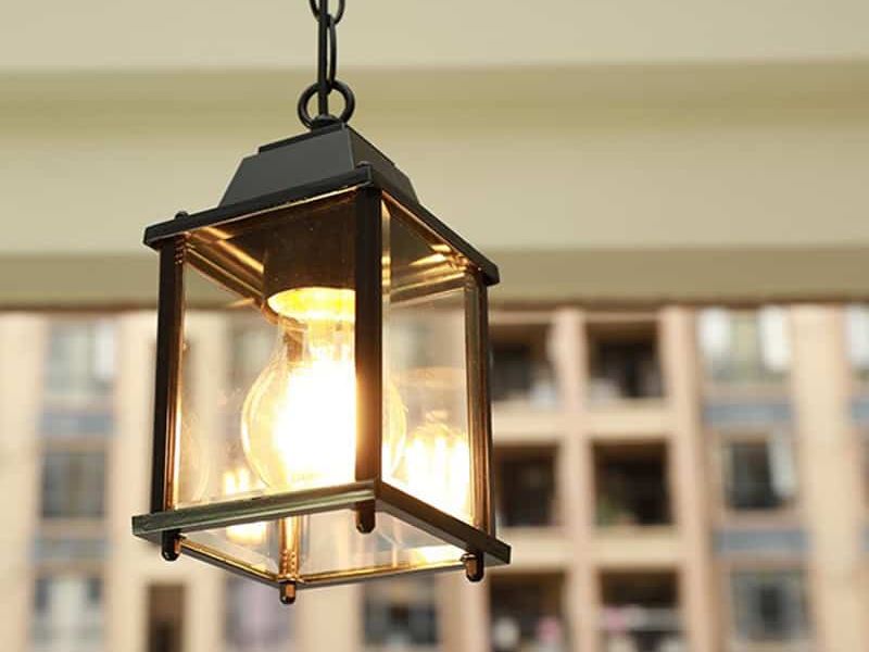 Tùy không gian chiếu sáng để chọn đèn ngoài trời có công suất, độ sáng phù hợp