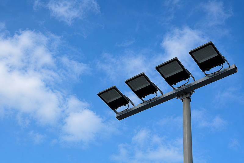 Nên chọn đèn pha LED 150W nào tốt?