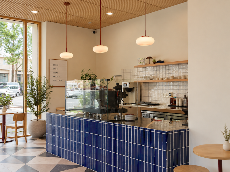 Hướng Dẫn Bố Trí Đèn Thả Quán Cafe Đẹp